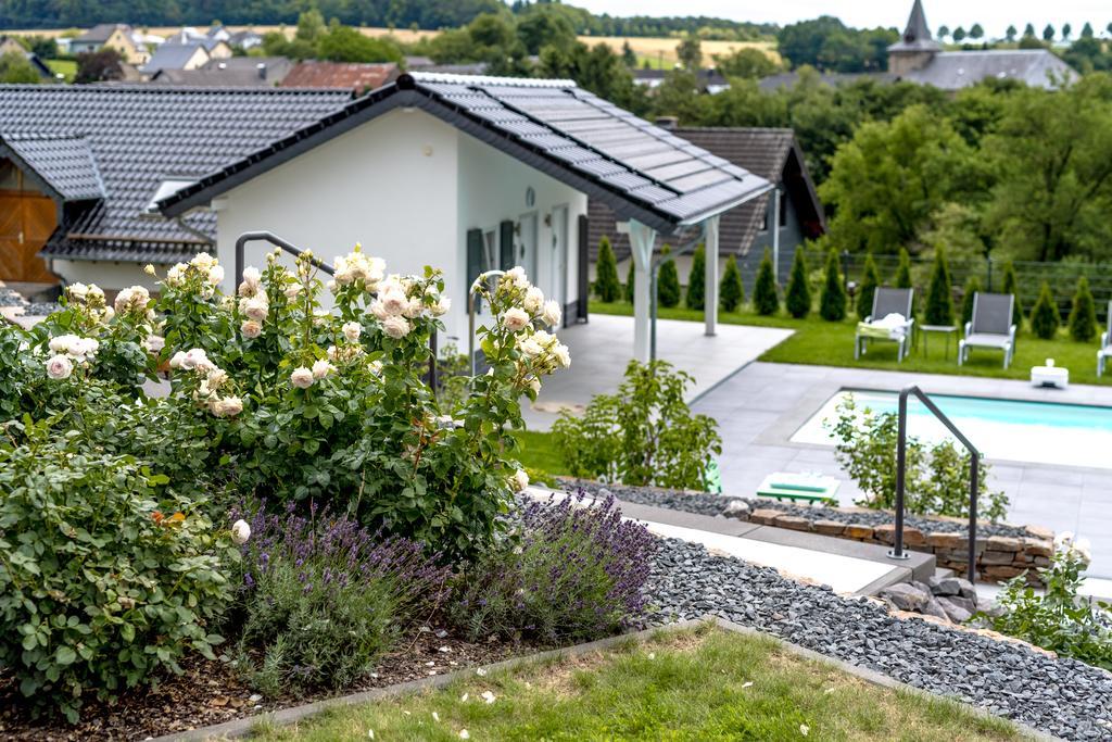 Wellness-Ferienhaus Eifel Feeling Apartamento Gillenbeuren Exterior foto